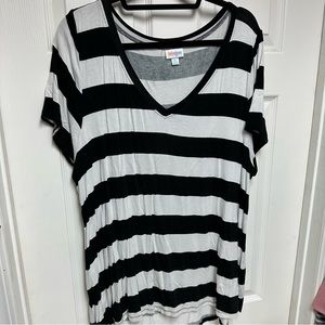 LuLaRoe v neck top. Black and white stripe. 2XL. Christy?